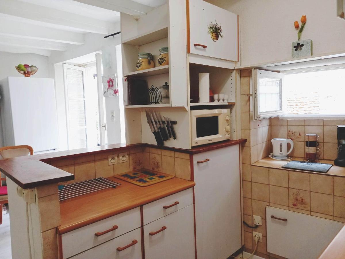 Gencay, Le Maison Blanche Gençay Exterior foto